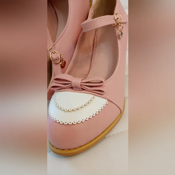 Cute Pink & Cream Heels with 3 inch heel - Picture 3 of 9